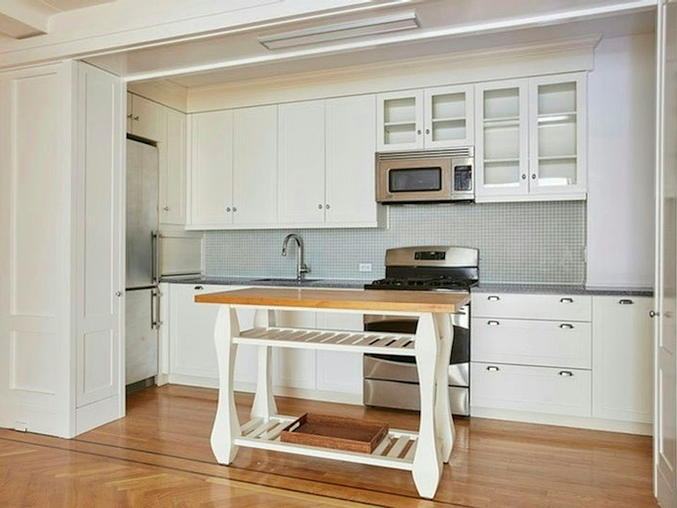 1st image of 41 W 72nd St APT 3D