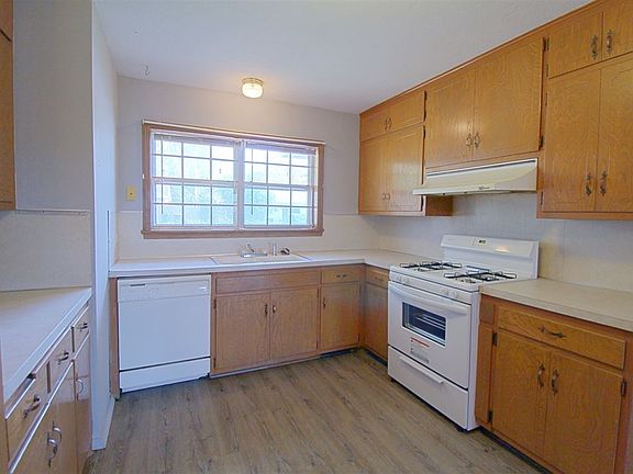 3rd image of 1508 E Frontier Dr