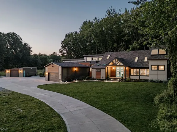 27070 Bagley Rd, Olmsted Falls, OH 44138