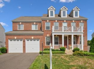 3353 Soaring Cir, Woodbridge, VA 22193