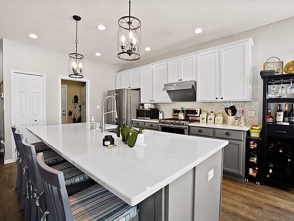 4th image of 6276 Glenbrook Ave