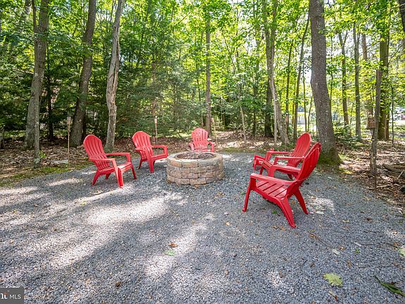 5th image of 48 Skippers Estates Dr