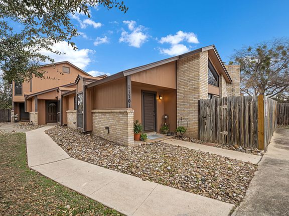 3rd image of 11703 Whisper Valley St