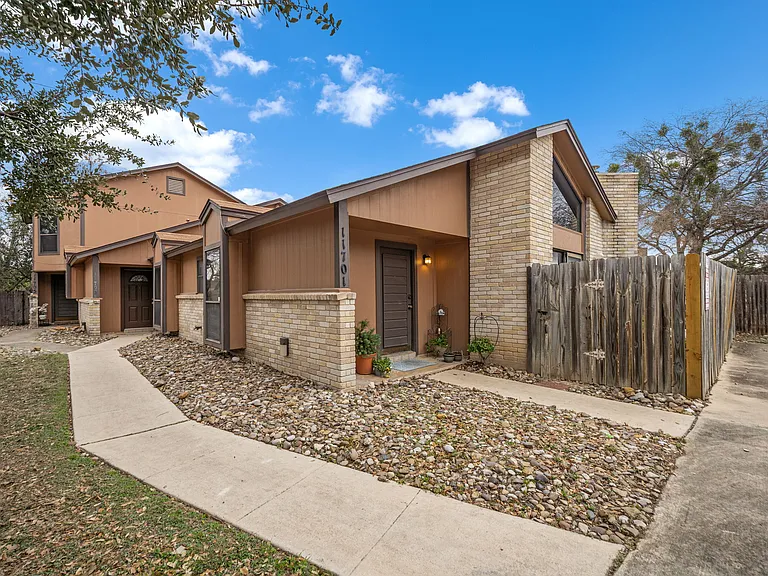 11703 Whisper Valley St — Photo 3