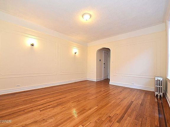 2nd image of 2520 42nd St APT 5D