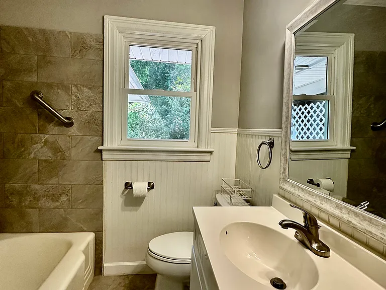 710 Neil St — Photo 19