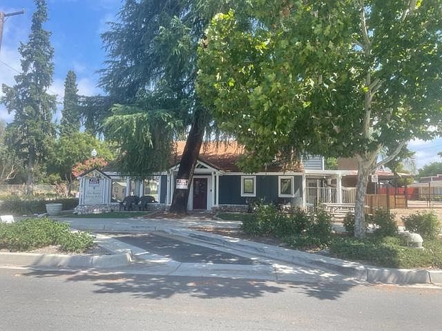 2nd image of 24810 Washington Ave