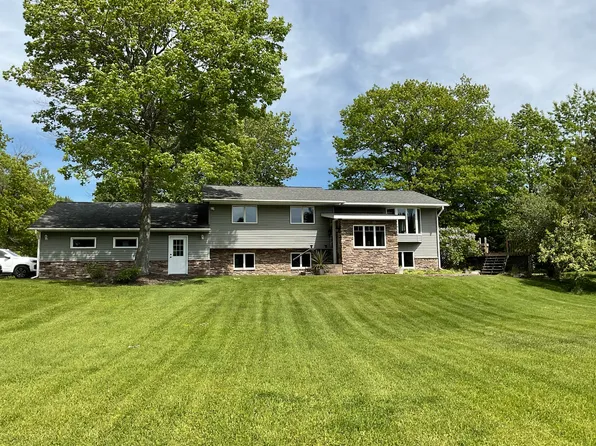 2315 W 14th St, Sault Sainte Marie, MI 49783