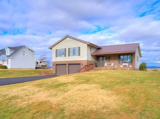 3858 Bainbridge Dr, Pulaski, VA 24301