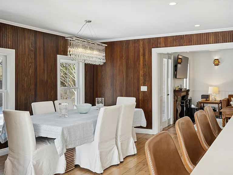 582 Montauk Hwy — Photo 10