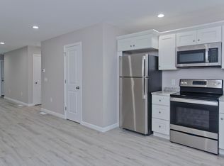 921 Dwight St #2, Holyoke, MA 01040