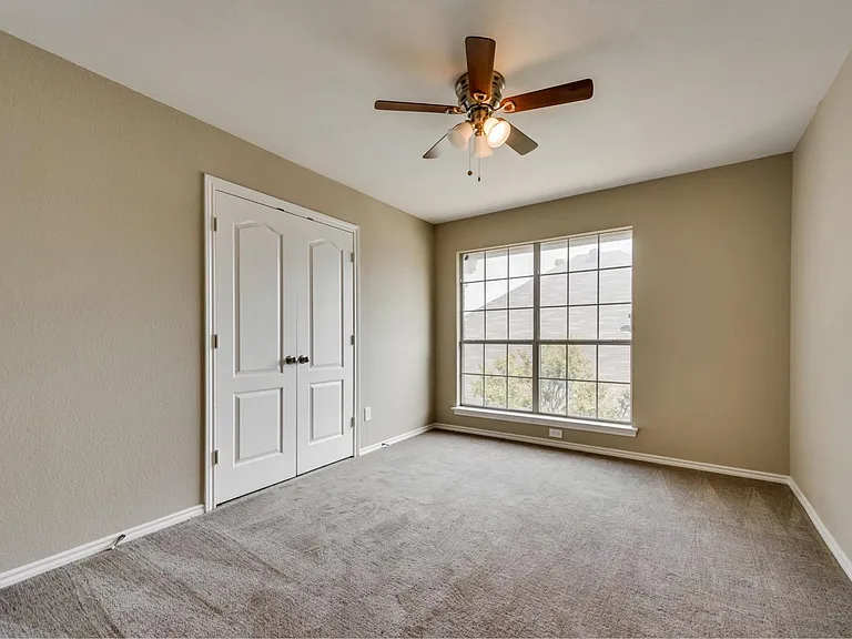 4319 Vine Ridge Ct — Photo 9