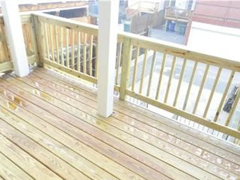 27 R St NE #A — Photo 15