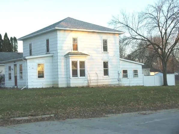 402 Chestnut St, Osage, IA 50461