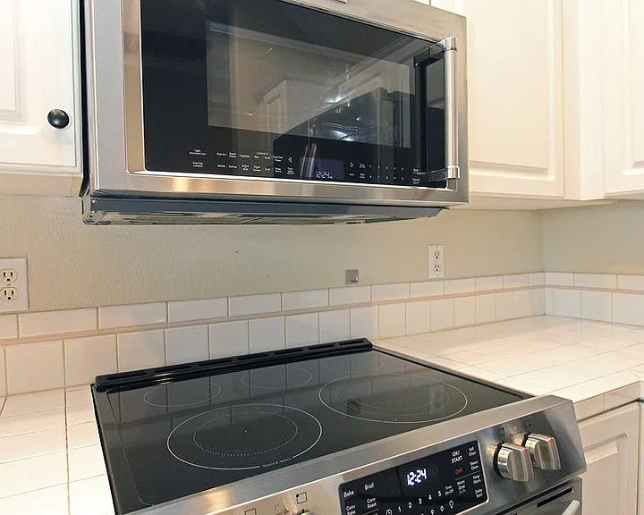 10722 NE 5th Ave — Photo 11