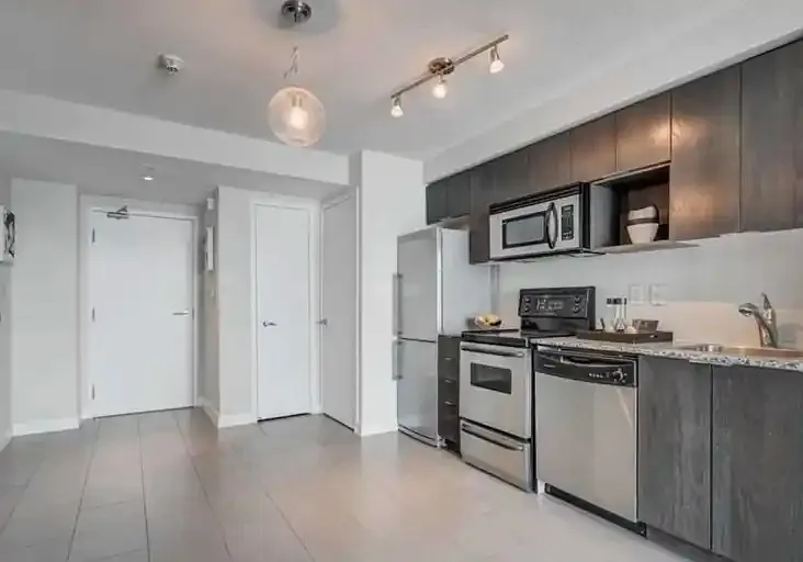 15 Fort York Blvd #1508 — Photo 9
