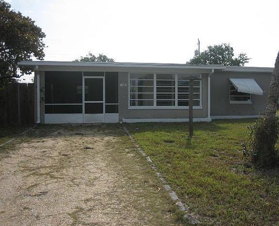 1st image of 1561 NE Maureen Ct