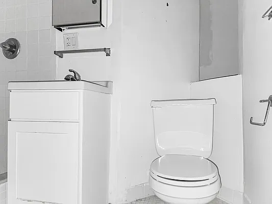 Rented by Metropolitan Property Group | media 11