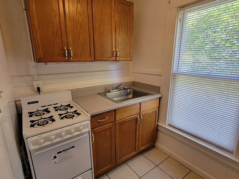 202 W 2nd Ave #2 — Photo 10