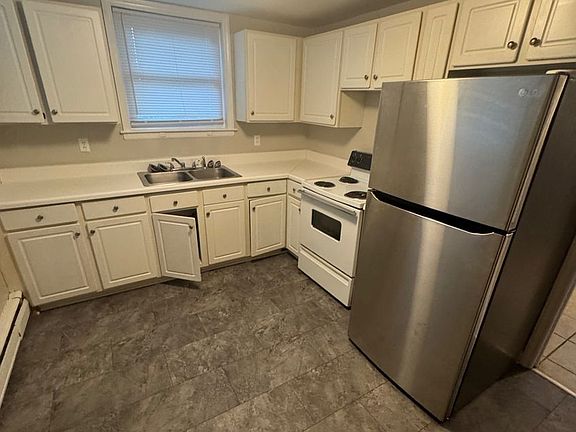 2nd image of 1016 Montgomery St APT C