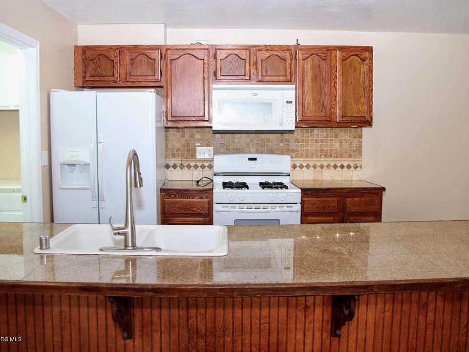 1st image of 20134 Leadwell St Unit 365