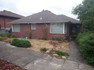 6713 42nd Ave SW, Seattle, WA 98136