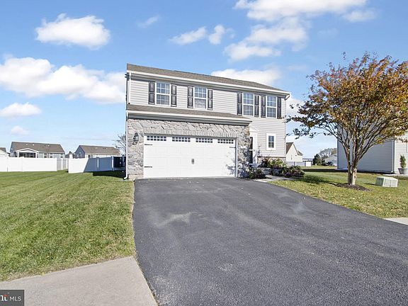 3rd image of 29843 Plantation Dr