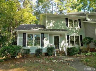 1529 Woodcroft Dr, Raleigh, NC 27609