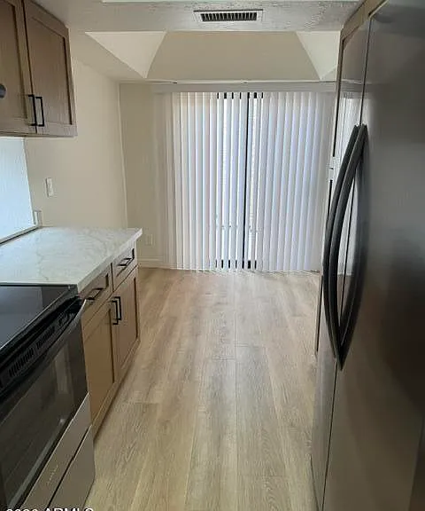 1818 S River Dr — Photo 5