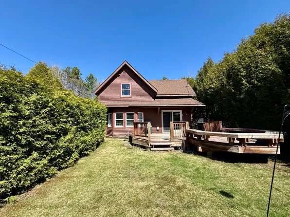 237 Station St, Lake Placid, NY 12946
