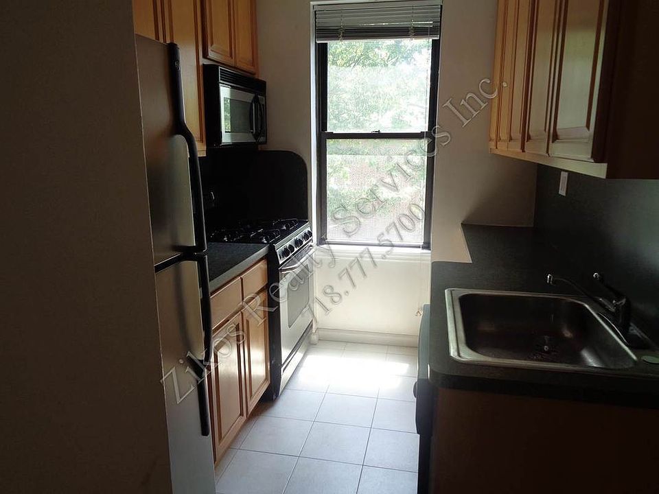 1st image of 2106 35th St #3D