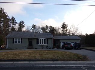 84 Peckham Rd, Acushnet, MA 02743