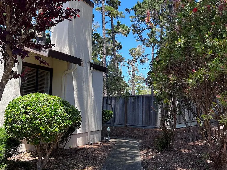 601 Acorn Ct — Photo 40