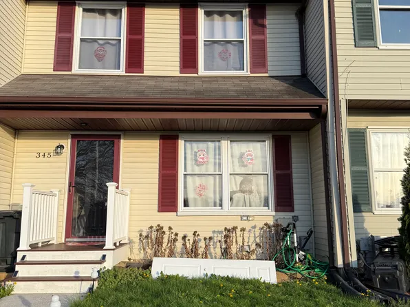 345 Stacy Lee Dr, Westminster, MD 21158