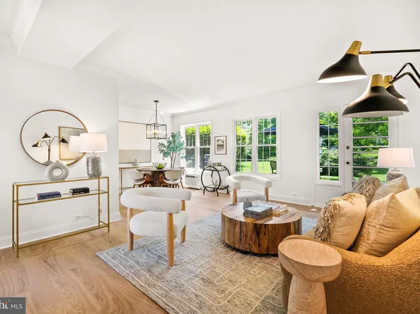 3308 Coryell Ln, Alexandria, VA 22302