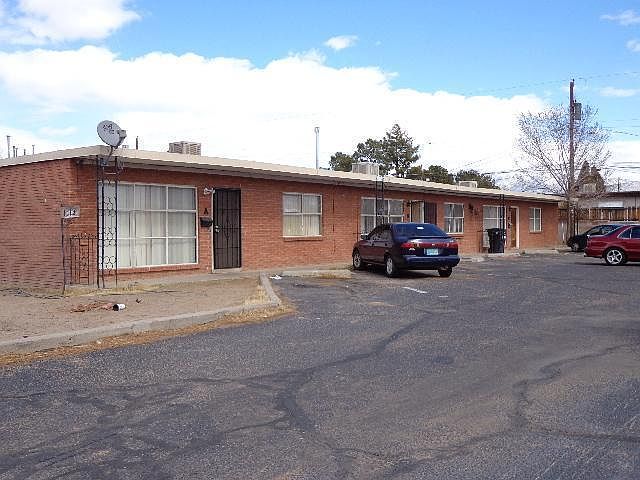 1st image of 1012 Madeira Dr SE