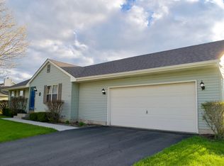 1500 Acacia Ln, Woodstock, IL 60098