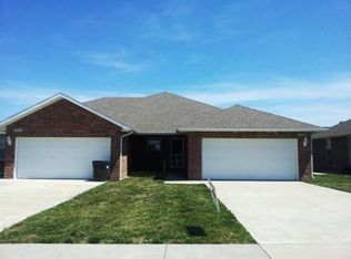 1519 W Garrett Ln, Ozark, MO 65721