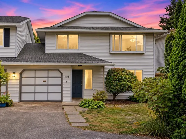 1576 161st St, Surrey, BC V4A 4X8