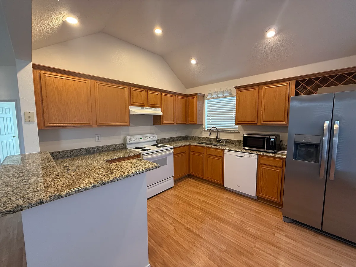 Building Photo - 128 Pinion Ln