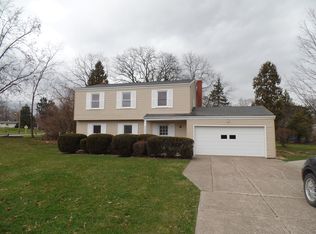 8498 Vera Dr, Broadview Heights, OH 44147