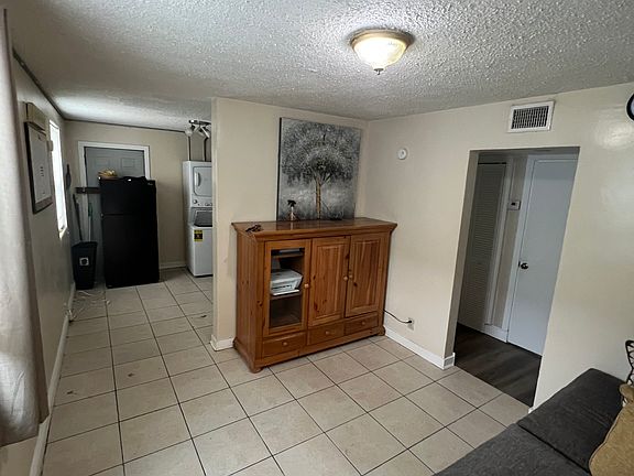 2nd image of 1345 McConihe St #1