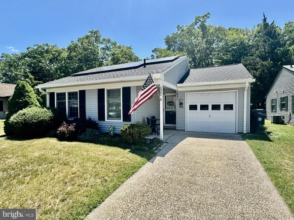 227 Lexington Dr, Little Egg Harbor, NJ 08087