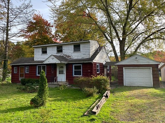 2nd image of 1661 Triumph Ave