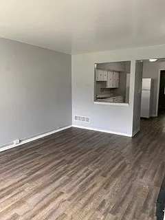 1101 Evans Ave — Photo 4