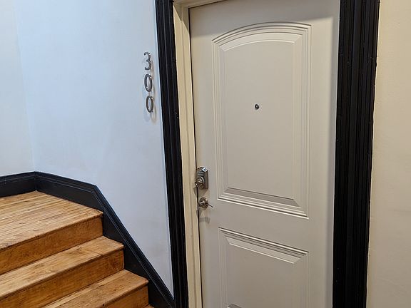 2nd image of 1814 Eutaw Pl #11535965