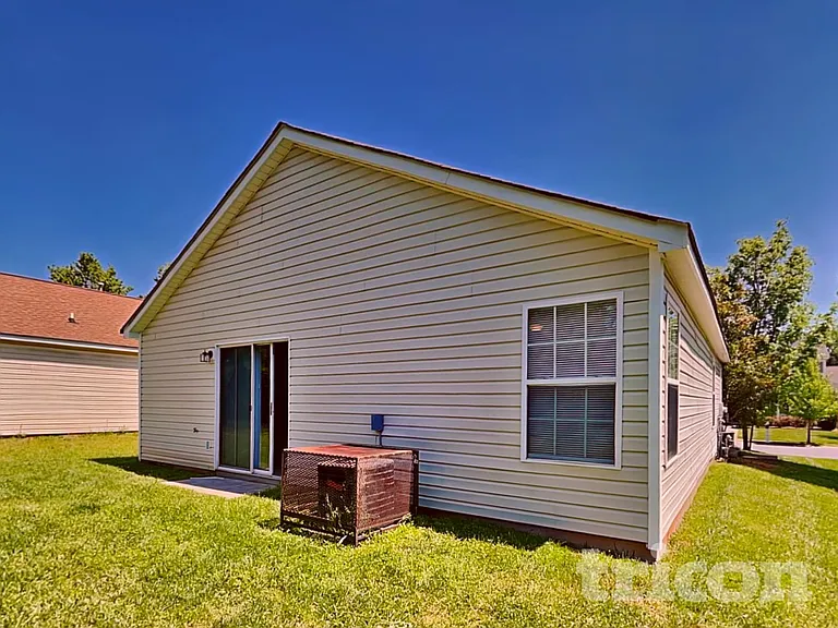 12209 Stewarts Crossing Dr — Photo 17