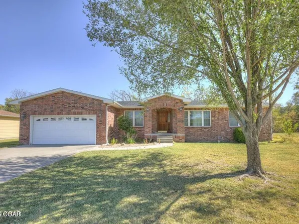 4216 University Cir, Joplin, MO 64801