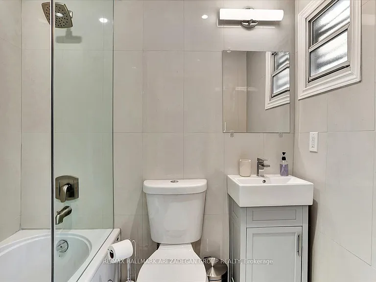 138 Booth Ave #MAIN FL — Photo 15
