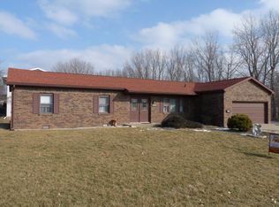 461 E Moses Ave, Westville, IL 61883